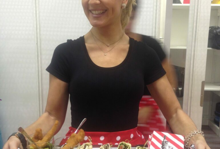 Service Messe 50er Jahre amerikanisch mit Fingerfood